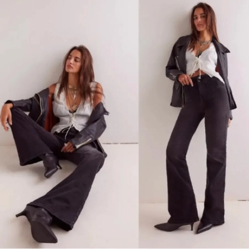 Free People x We The Free Jayde Retro High Rise Flare Stretch Jeans Onyx 25 - Picture 4 of 17